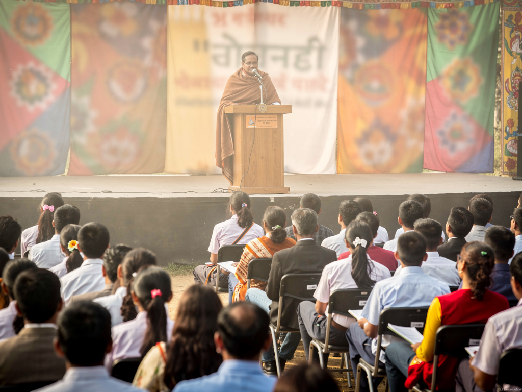 CM Prem Singh Tamang Golay announces new Anuvad Setu Puraskar at Bhanu Jayanti in Soreng