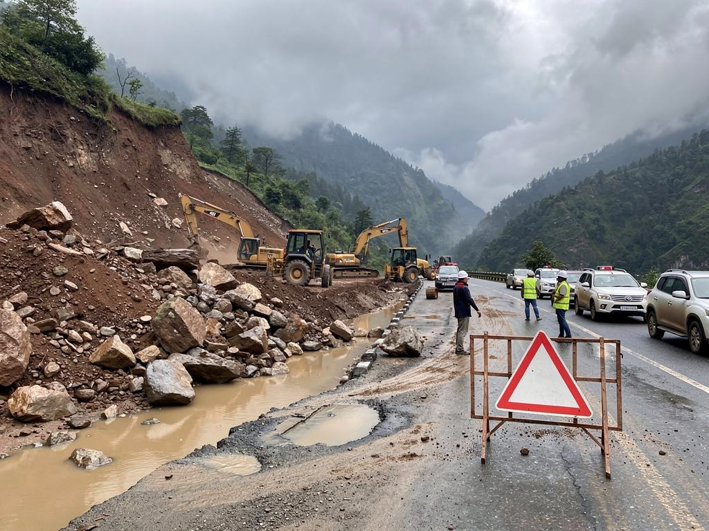 NHIDCL steps up restoration at 20th Mile landslide on NH-10