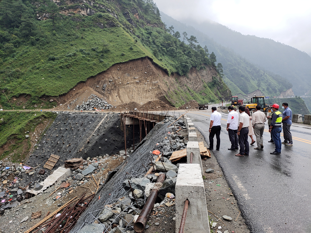 Pakyong district officials review restoration and safety steps for Barapathing-Rongli road stretch